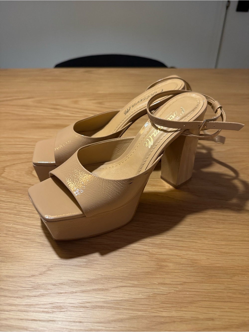 L'INTERVALLE Nude Patent Platform Block Heels with Ankle Strap